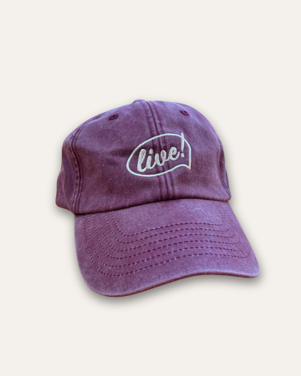 Cappellino “live!” – Sand / Ricamo Burgundy